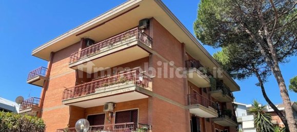 3 bedrooms Apartment in Rome, Italy No. 148951 21