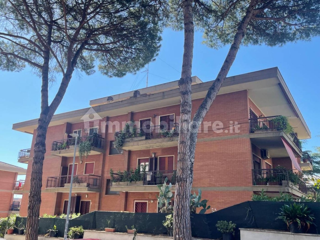3 bedrooms Apartment in Rome, Italy No. 148951