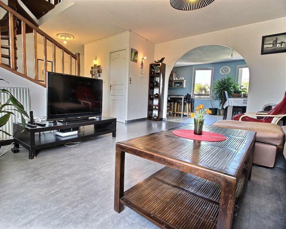 3 Schlafzimmer Doppelhaus in Evry, France, Nr. 299465