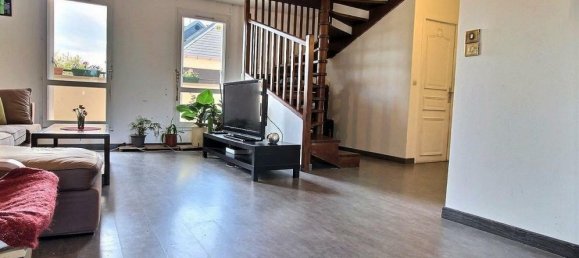 3 Schlafzimmer Doppelhaus in Evry, France, Nr. 299465 4