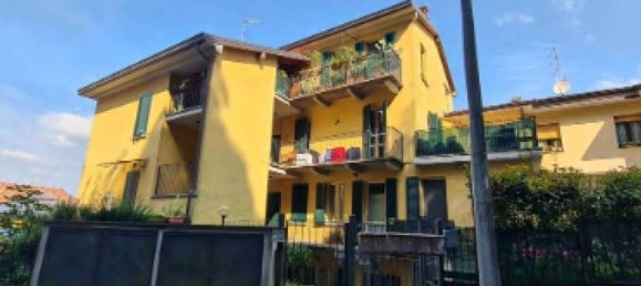 2 rooms Apartment in Brivio, Italy No. 296604 3