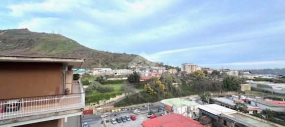 Apartamento de 2 dormitorios en Naples, Italy No. 318091 18