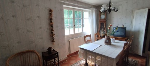 Casa de 3 dormitorios en Champillet, France No. 71914 26