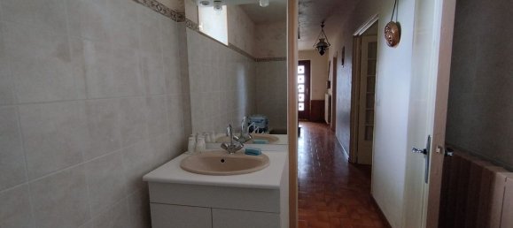 Casa de 3 dormitorios en Champillet, France No. 71914 38