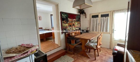 2-salle Appartement à Garniga Terme, Italy No. 28254 11