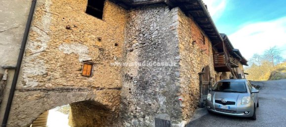 2-salle Appartement à Garniga Terme, Italy No. 28254 16