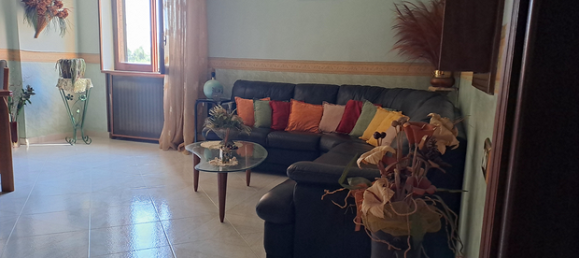 5 rooms Apartment in Parolise, Italy No. 276924 4