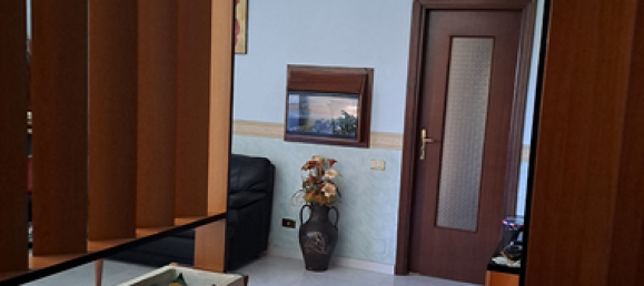 5 rooms Apartment in Parolise, Italy No. 276924 2