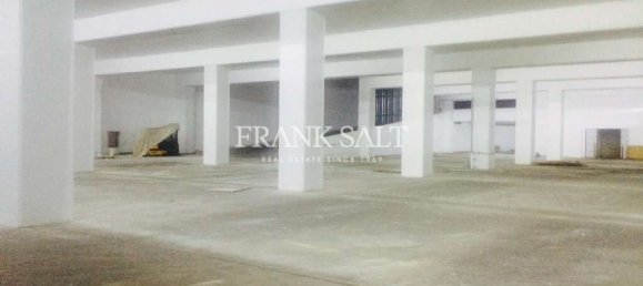 Entrepôt à Qormi, Malta 1800m² No. 13135 2