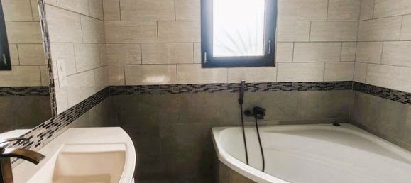 Дом с 3 спальнями в Виджанелло, Франция № 217903 4