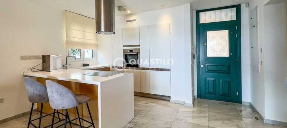 5 bedrooms Villa in Limassol, Cyprus No. 84217 14