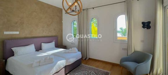 5 bedrooms Villa in Limassol, Cyprus No. 84217 16