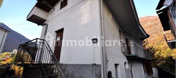 2 bedrooms House in Villadossola, Italy No. 130136 2