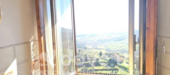 3-salle Penthouse à Montepulciano, Italy No. 26300 24