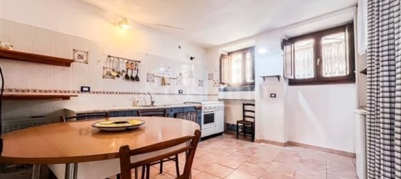 Casa de 6 dormitorios en Tula, Italy No. 362584 8