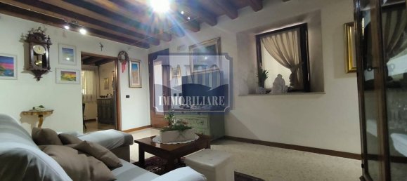 5 bedrooms House in Trevignano, Italy No. 328849 8