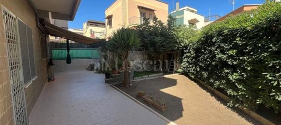 Квартира с 6 комнатами в Рим, Италия № 44892 4