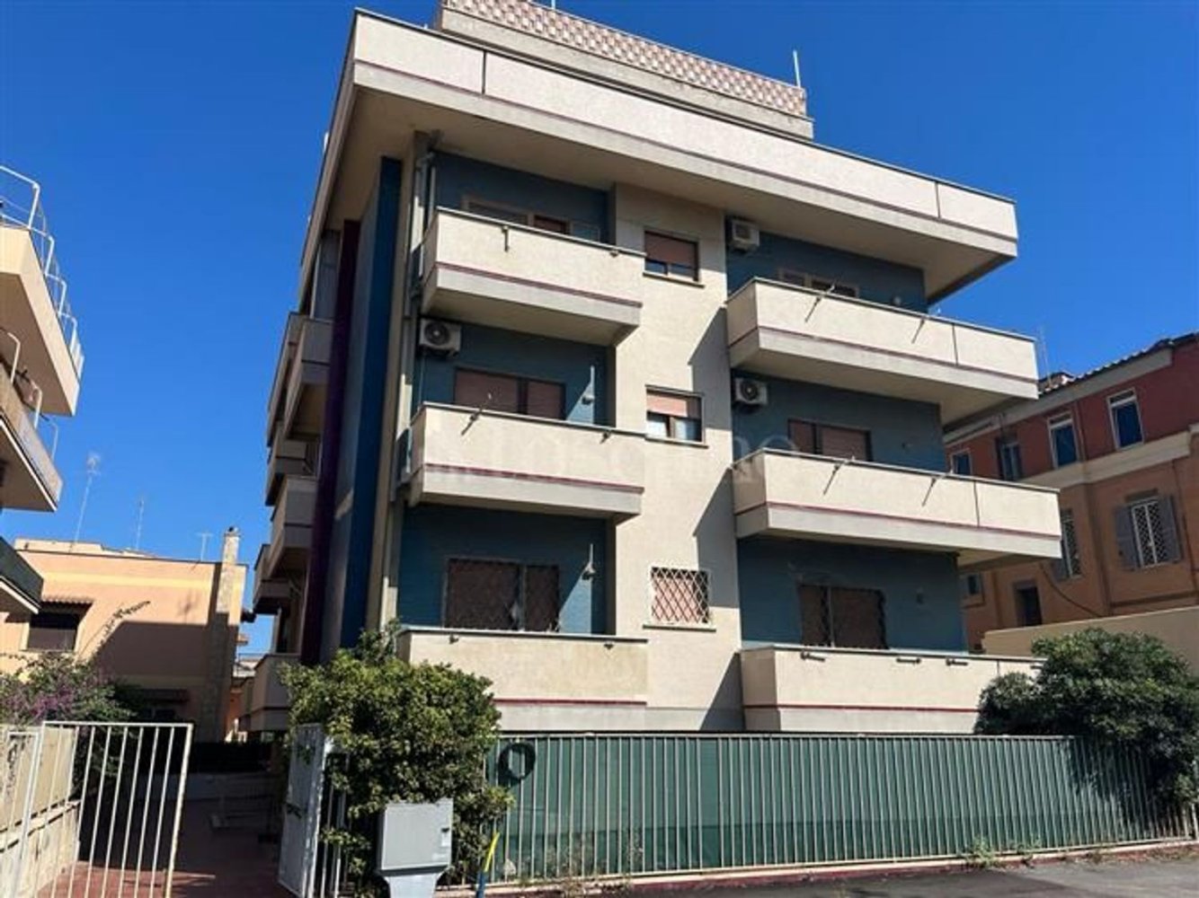 Квартира с 6 комнатами в Рим, Италия № 44892