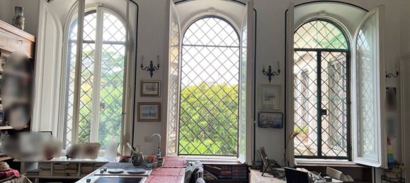 5 bedrooms Apartment in Rome, Italy No. 130904 4