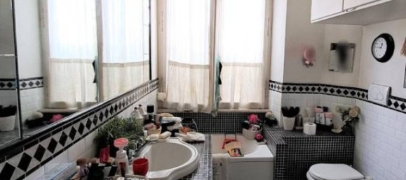 5 bedrooms Apartment in Rome, Italy No. 130904 24