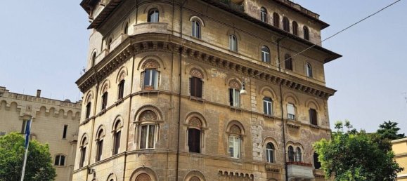 5 bedrooms Apartment in Rome, Italy No. 130904 5