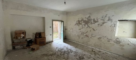 5 Schlafzimmer Haus in Montoro, Italy, Nr. 322545 3