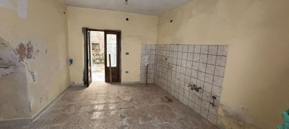 5 Schlafzimmer Haus in Montoro, Italy, Nr. 322545 12