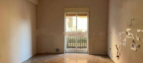 3-salle Appartement à Biancavilla, Italy No. 84219 8