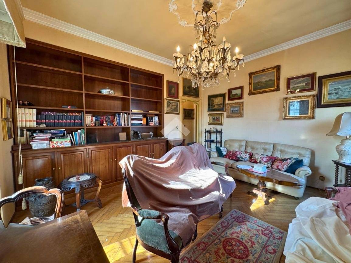 3 bedrooms Apartment in Turin, Italy No. 52391