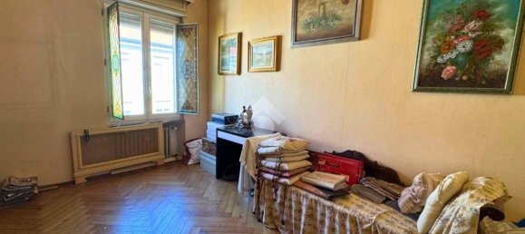 3 bedrooms Apartment in Turin, Italy No. 52391 6