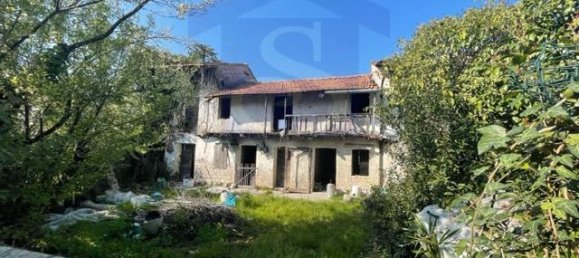 10 rooms House in Pordenone, Italy No. 18107 4