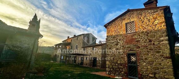  Castillos de 16 dormitorios en Tuoro sul Trasimeno, Italy No. 52725 13