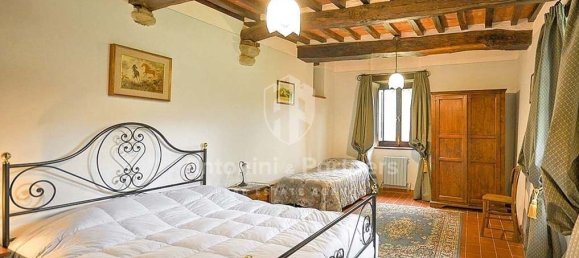  Castillos de 16 dormitorios en Tuoro sul Trasimeno, Italy No. 52725 33