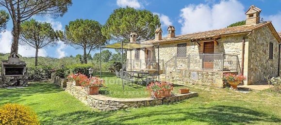  Castillos de 16 dormitorios en Tuoro sul Trasimeno, Italy No. 52725 26