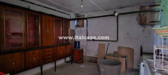 Дом с 4 спальнями в Кастельветере суль Калоре, Италия № 347716 22