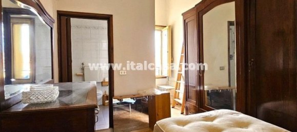 Дом с 4 спальнями в Кастельветере суль Калоре, Италия № 347716 13