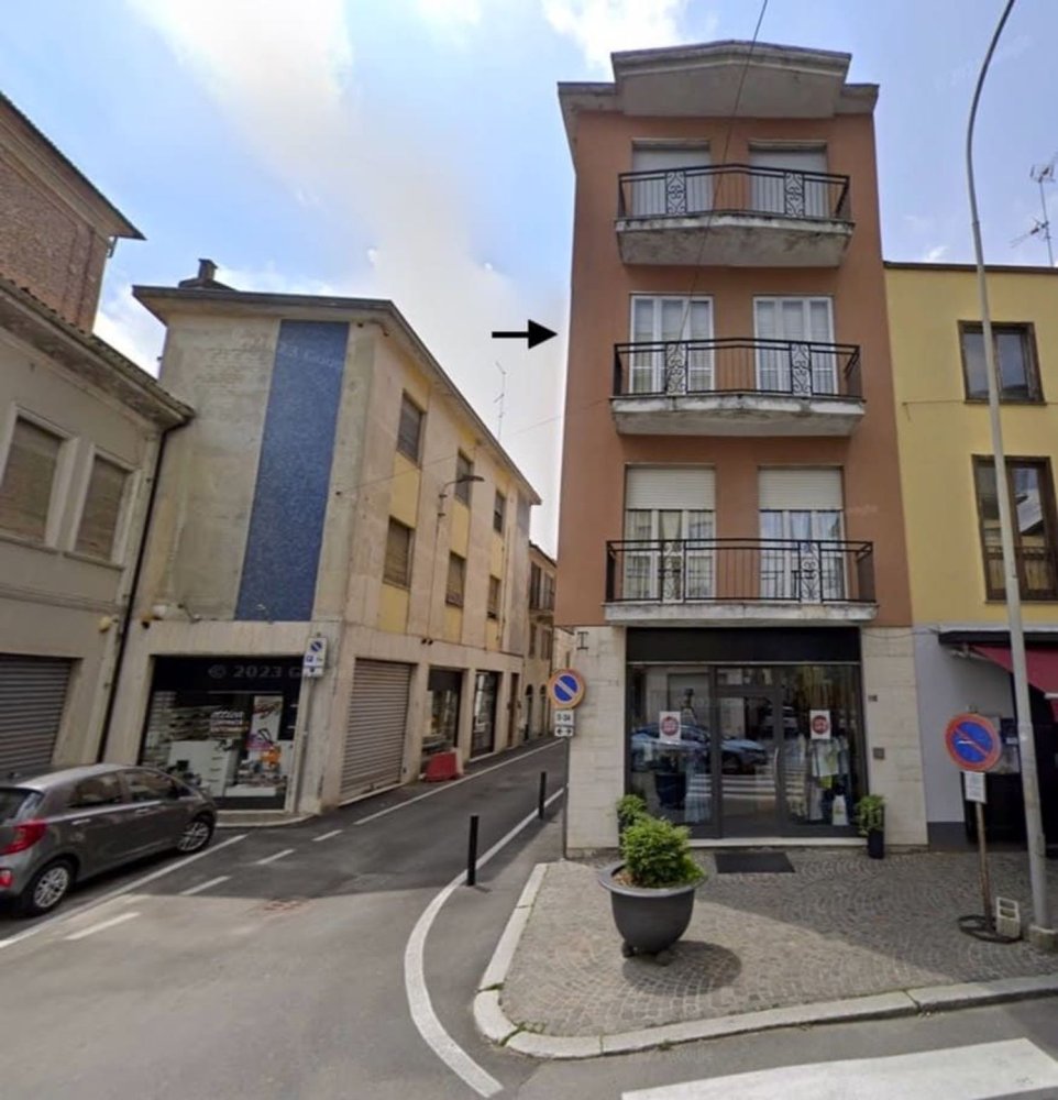 3 rooms Apartment in Garlasco, Italy No. 105072