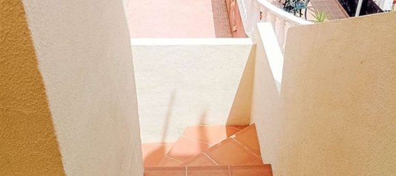 2 bedrooms House in Alicante, Spain No. 185604 3