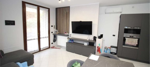 4 chambres Appartement à Sassuolo, Italy No. 351525 3