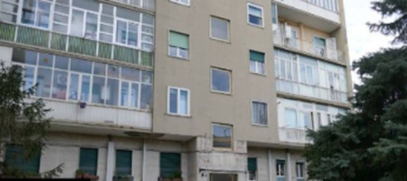 4 rooms Apartment in Naples, Italy No. 279389 10