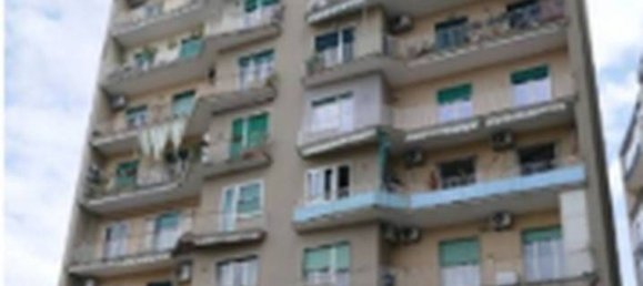 4 rooms Apartment in Naples, Italy No. 279389 8