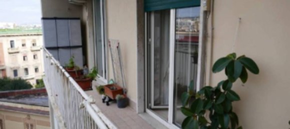 4 rooms Apartment in Naples, Italy No. 279389 4