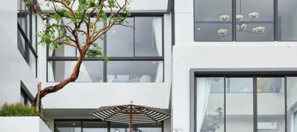 5 bedrooms Bungalow in Bangkok, Thailand No. 21482 3