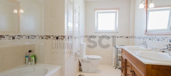 5 bedrooms Villa in Corroios, Portugal No. 75335 11