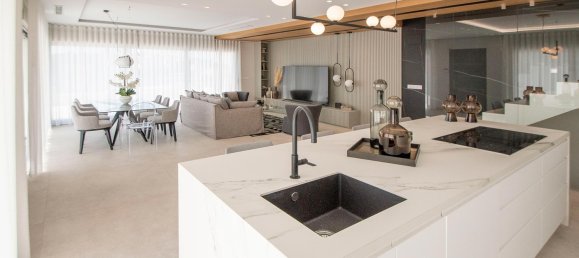 Villa de 4 dormitorios en Orihuela, Spain No. 6385 12