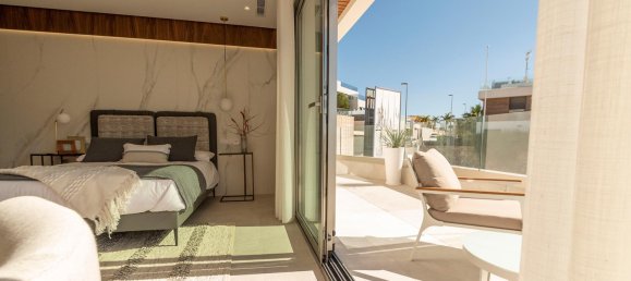 Villa de 4 dormitorios en Orihuela, Spain No. 6385 16