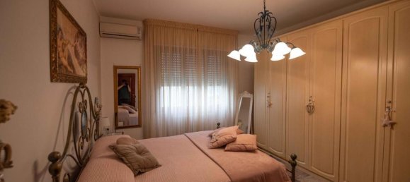 6 bedrooms Villa in Vecchiano, Italy No. 353564 12