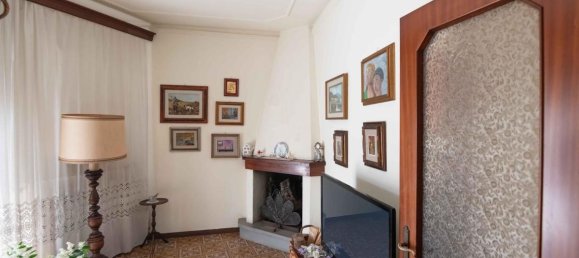 6 bedrooms Villa in Vecchiano, Italy No. 353564 18