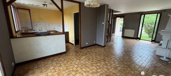 3 bedrooms House in Chartres, France No. 40034 4