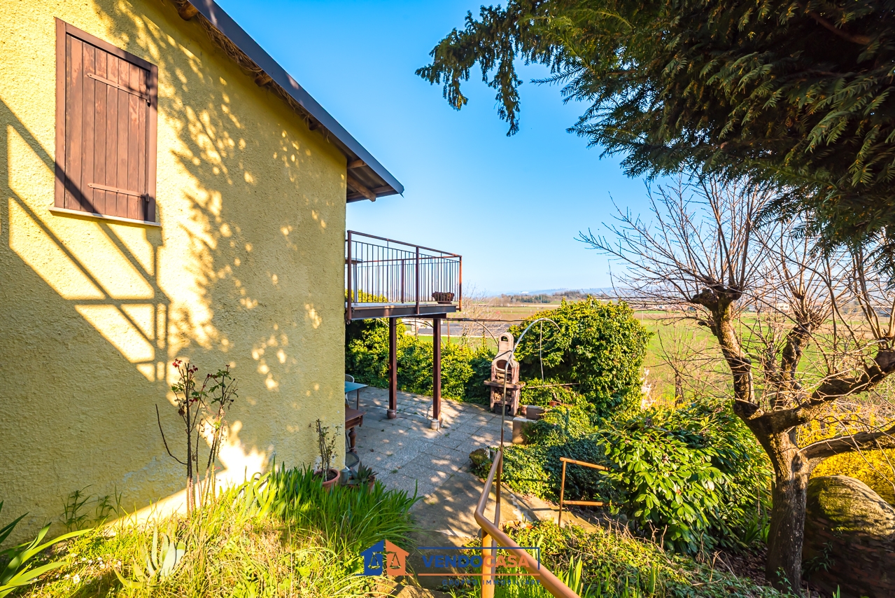 Terreno em Cherasco, Italy 1909 m² N.º 41410